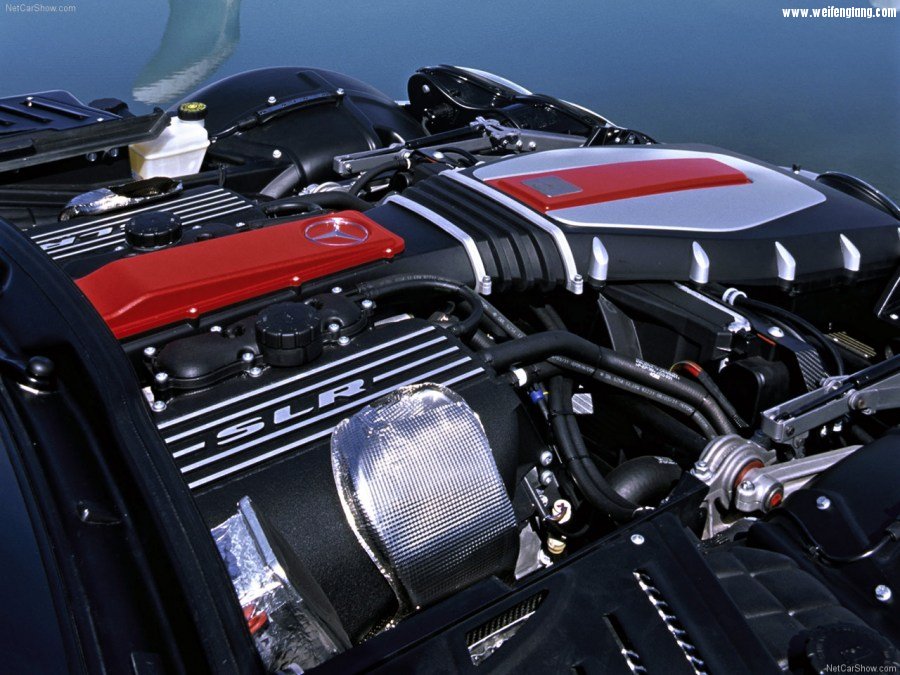Mercedes-Benz-SLR_McLaren-2004-1280-c5.jpg