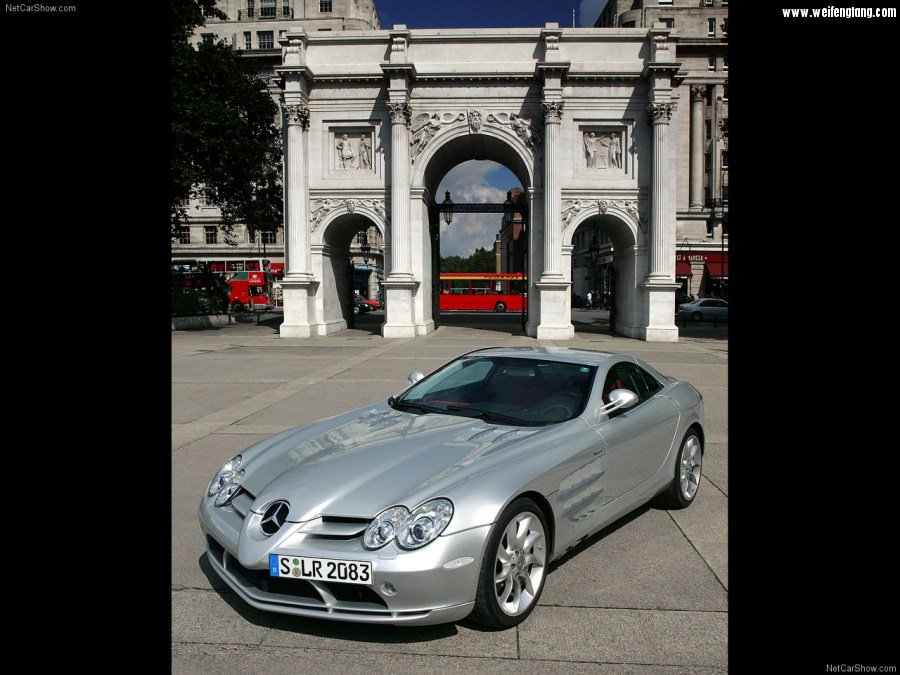 Mercedes-Benz-SLR_McLaren-2004-1280-ca.jpg