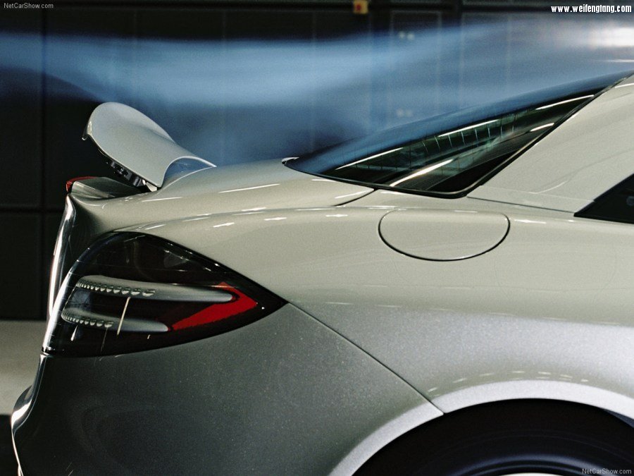 Mercedes-Benz-SLR_McLaren-2004-1280-e5.jpg