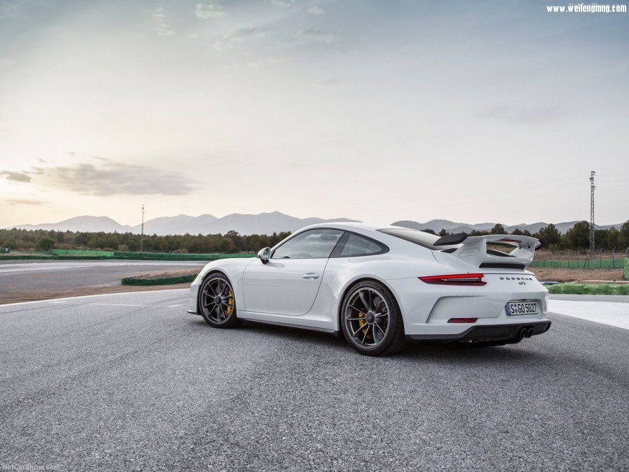Porsche-911_GT3-2018-1280-3d.jpg