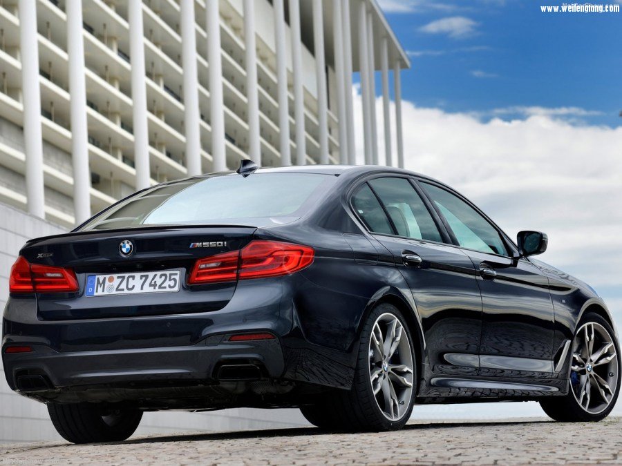 BMW-M550i_xDrive-2018-1280-32.jpg