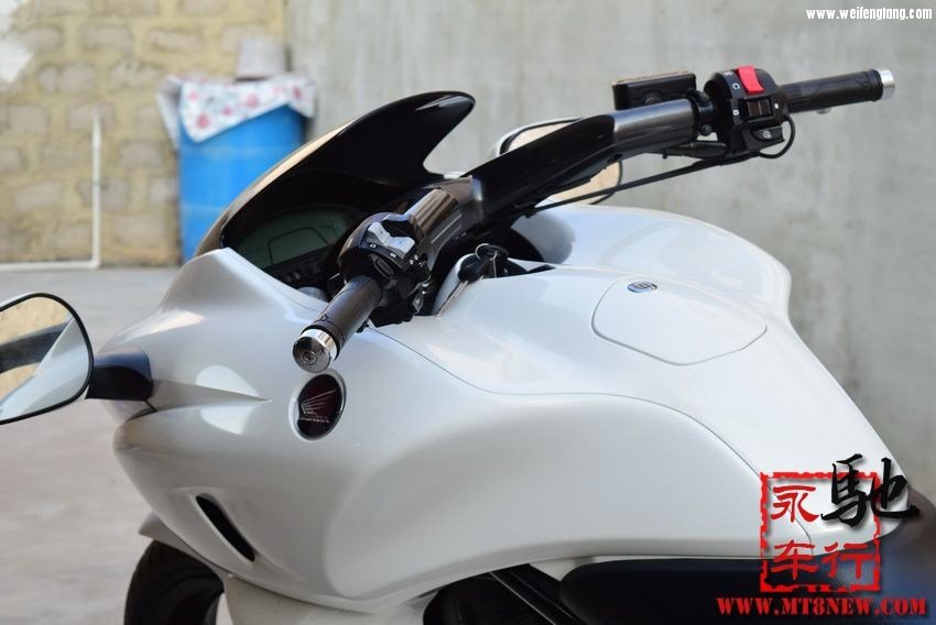 150135pre000ratr870ew8.jpg