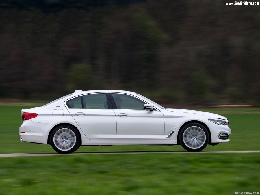 BMW-530e_iPerformance-2018-1280-1e.jpg