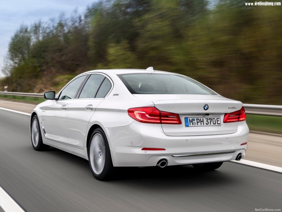 BMW-530e_iPerformance-2018-1280-2d.jpg