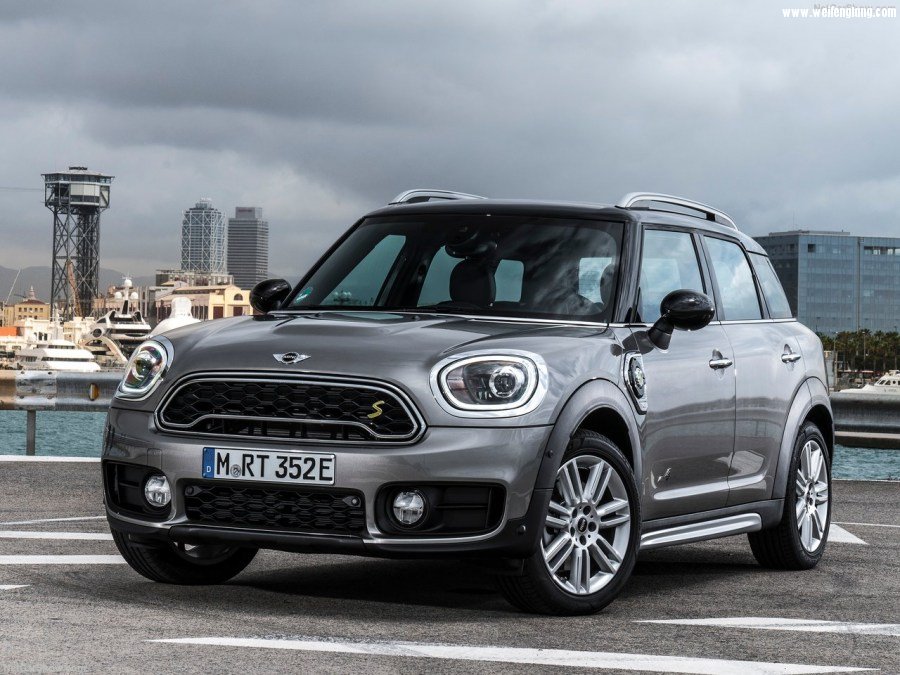 Mini-Countryman_Plug-in_Hybrid-2017-1280-01.jpg