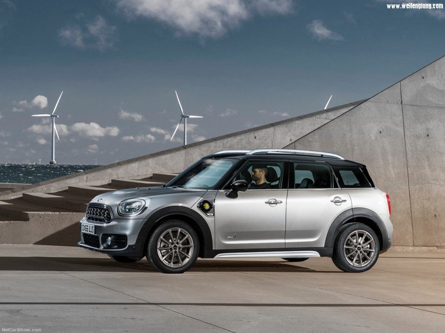 Mini-Countryman_Plug-in_Hybrid-2017-1280-0a.jpg