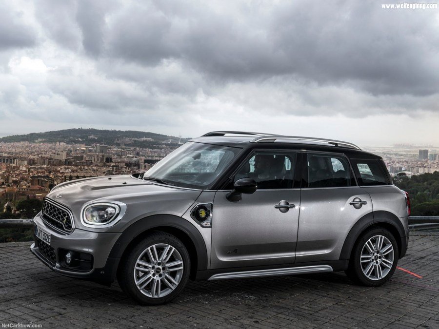 Mini-Countryman_Plug-in_Hybrid-2017-1280-12.jpg