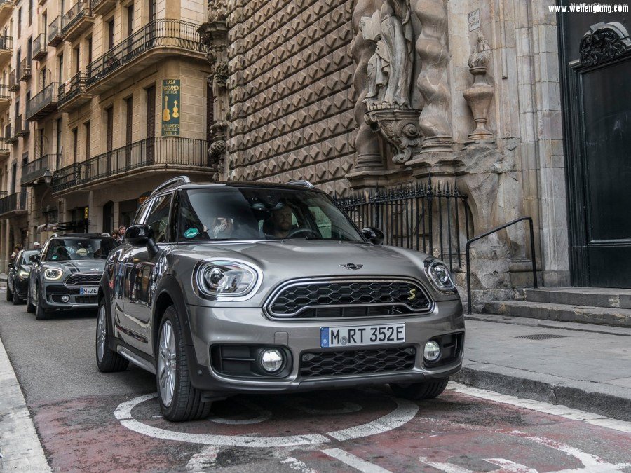 Mini-Countryman_Plug-in_Hybrid-2017-1280-19.jpg