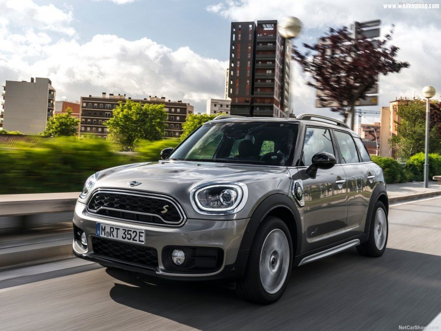 Mini-Countryman_Plug-in_Hybrid-2017-1280-32.jpg