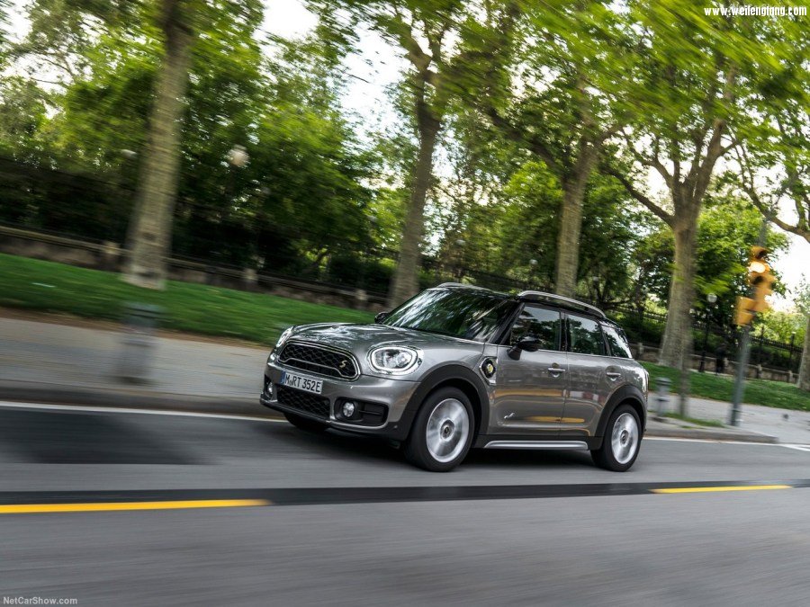 Mini-Countryman_Plug-in_Hybrid-2017-1280-48.jpg