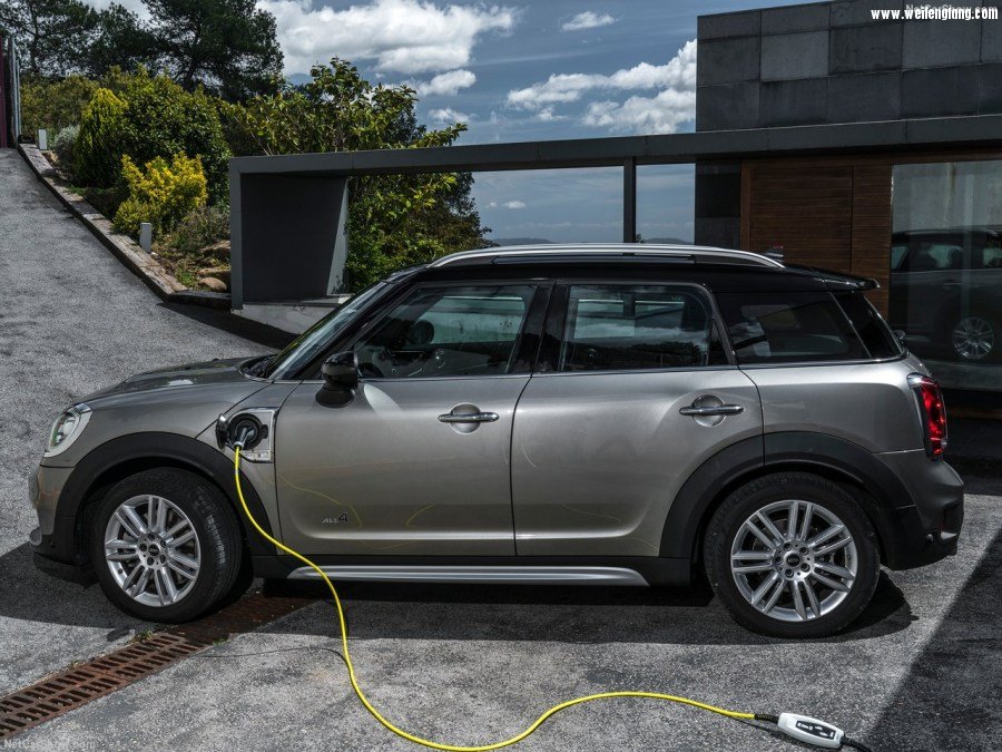 Mini-Countryman_Plug-in_Hybrid-2017-1280-53.jpg
