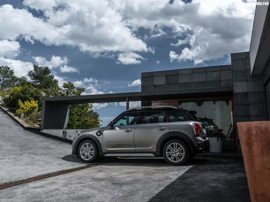 Mini-Countryman_Plug-in_Hybrid-2017-1280-5d.jpg
