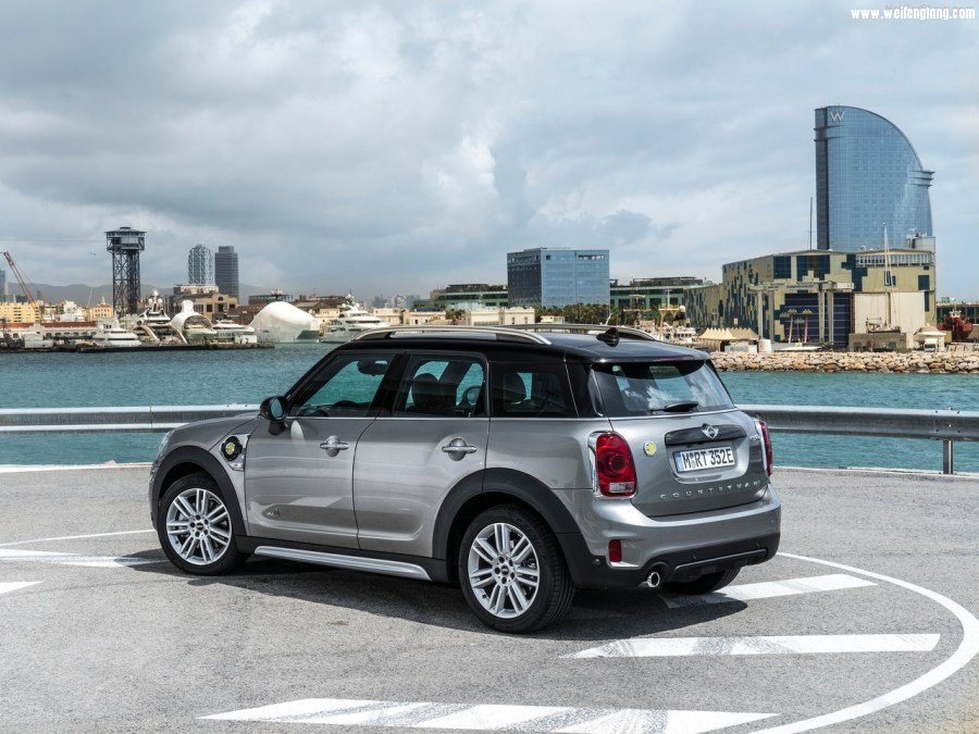 Mini-Countryman_Plug-in_Hybrid-2017-1280-6b.jpg