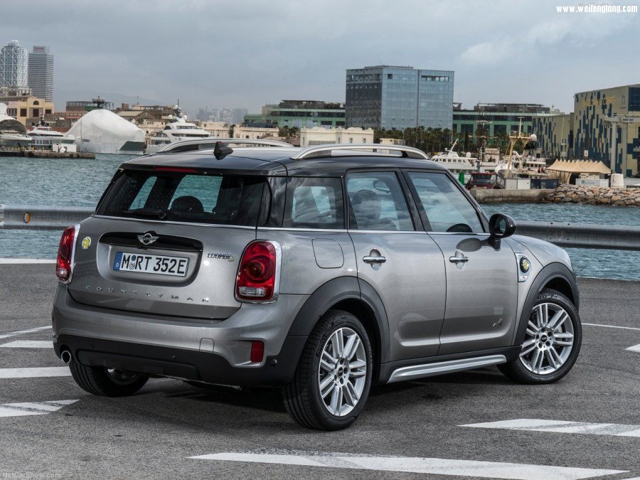 Mini-Countryman_Plug-in_Hybrid-2017-1280-6c.jpg