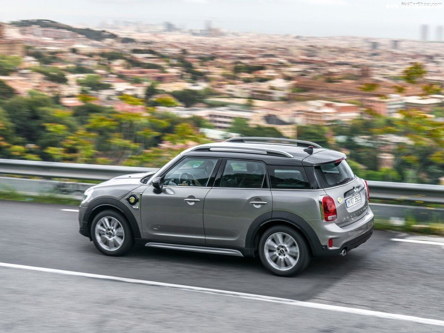 Mini-Countryman_Plug-in_Hybrid-2017-1280-70.jpg