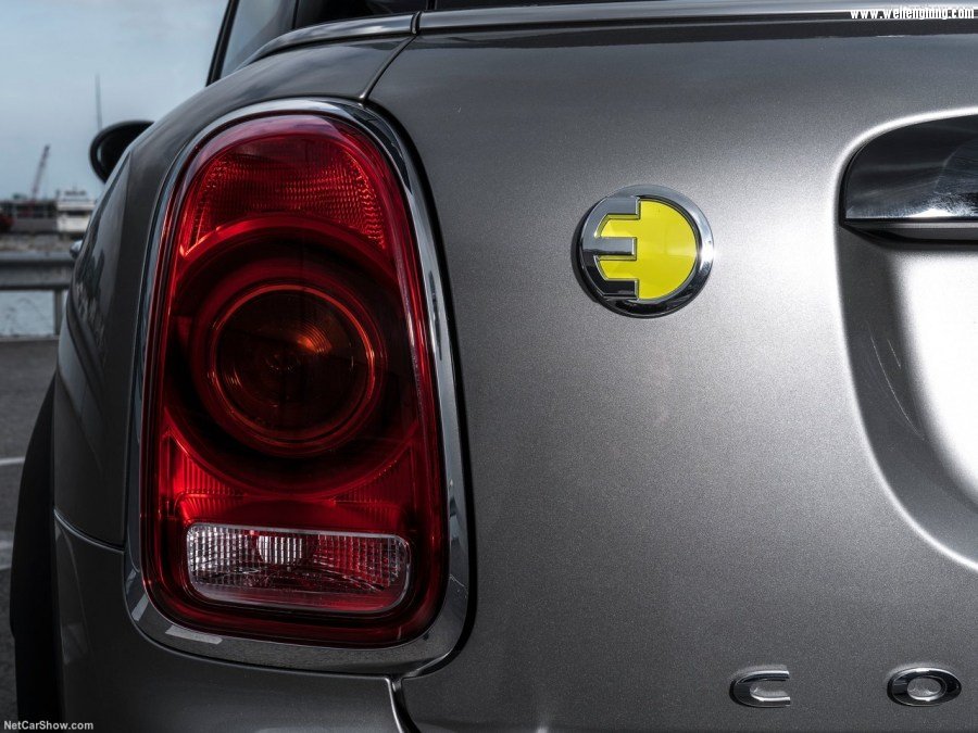 Mini-Countryman_Plug-in_Hybrid-2017-1280-98.jpg