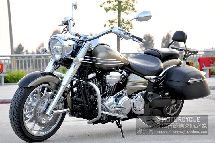 15款雅马哈午夜之星1900金色 (7)改.jpg