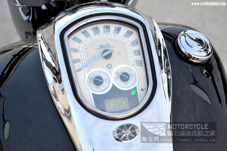 15款雅马哈午夜之星1900金色 (10)改.jpg