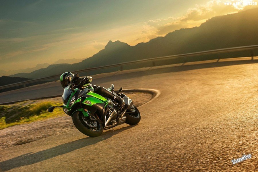 2017-Kawasaki-Ninja1000ABS1.jpg