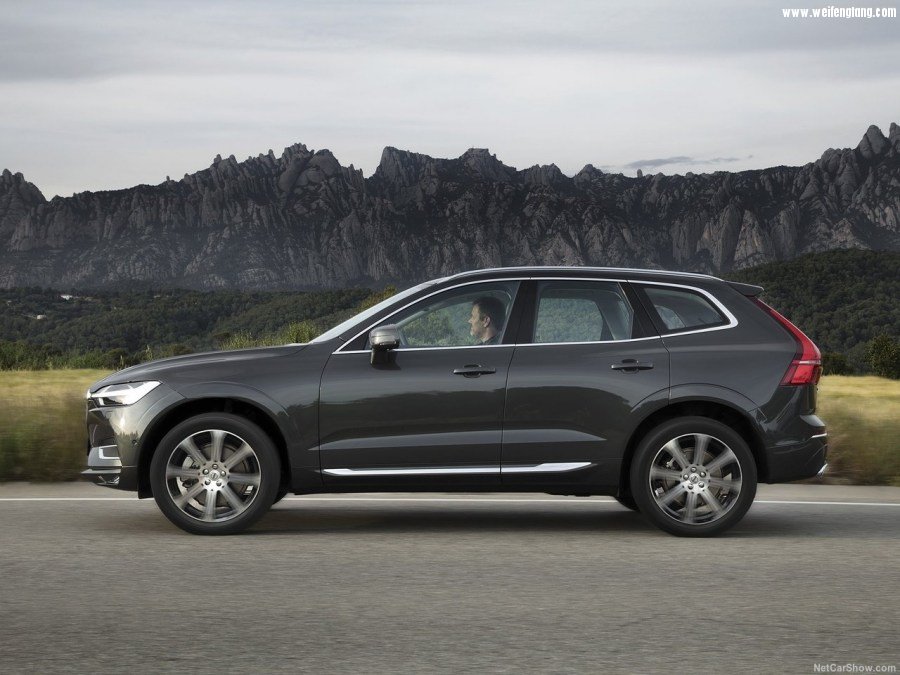 Volvo-XC60-2018-1280-1c.jpg