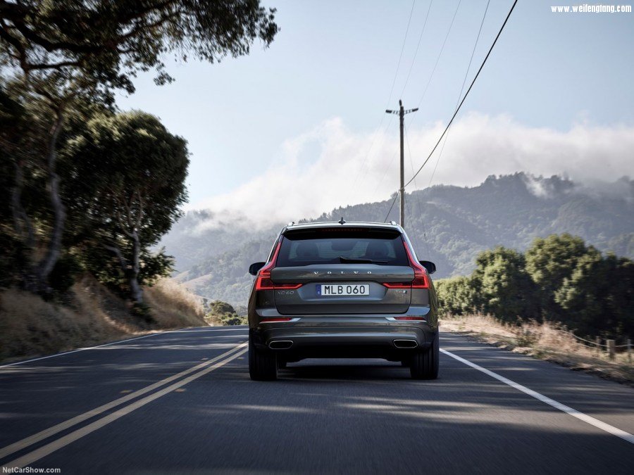Volvo-XC60-2018-1280-3c.jpg