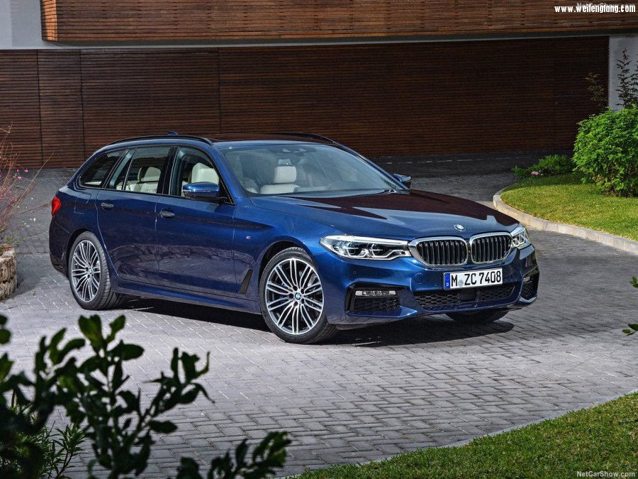 BMW-5-Series_Touring-2018-1280-04.jpg