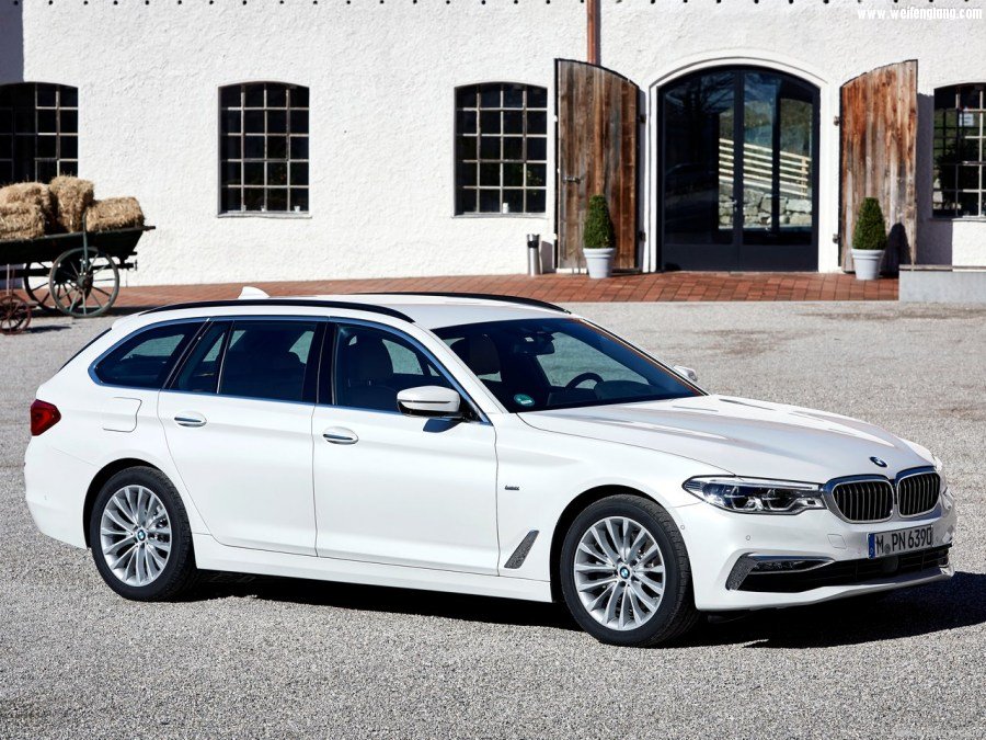 BMW-5-Series_Touring-2018-1280-0e.jpg