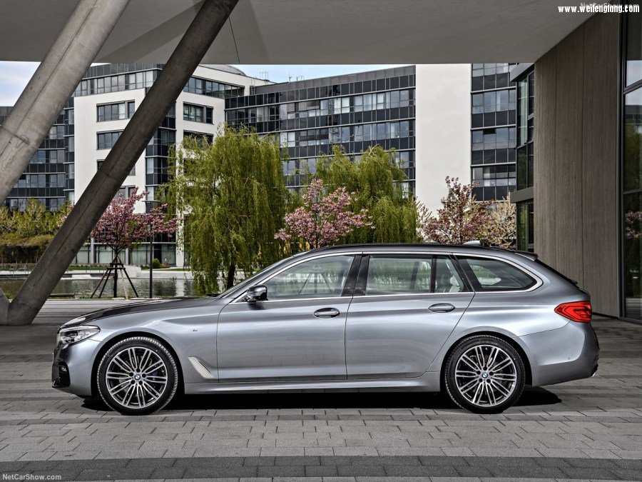BMW-5-Series_Touring-2018-1280-2f.jpg