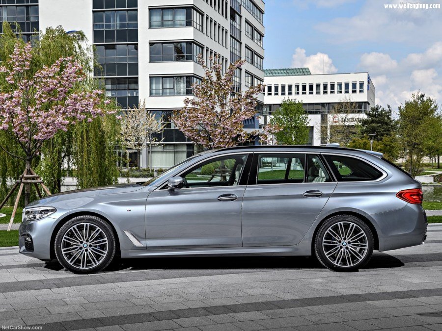 BMW-5-Series_Touring-2018-1280-30.jpg