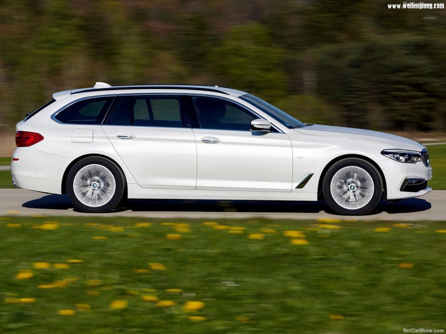 BMW-5-Series_Touring-2018-1280-38.jpg