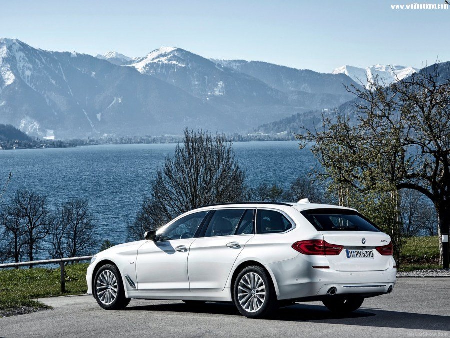 BMW-5-Series_Touring-2018-1280-45.jpg