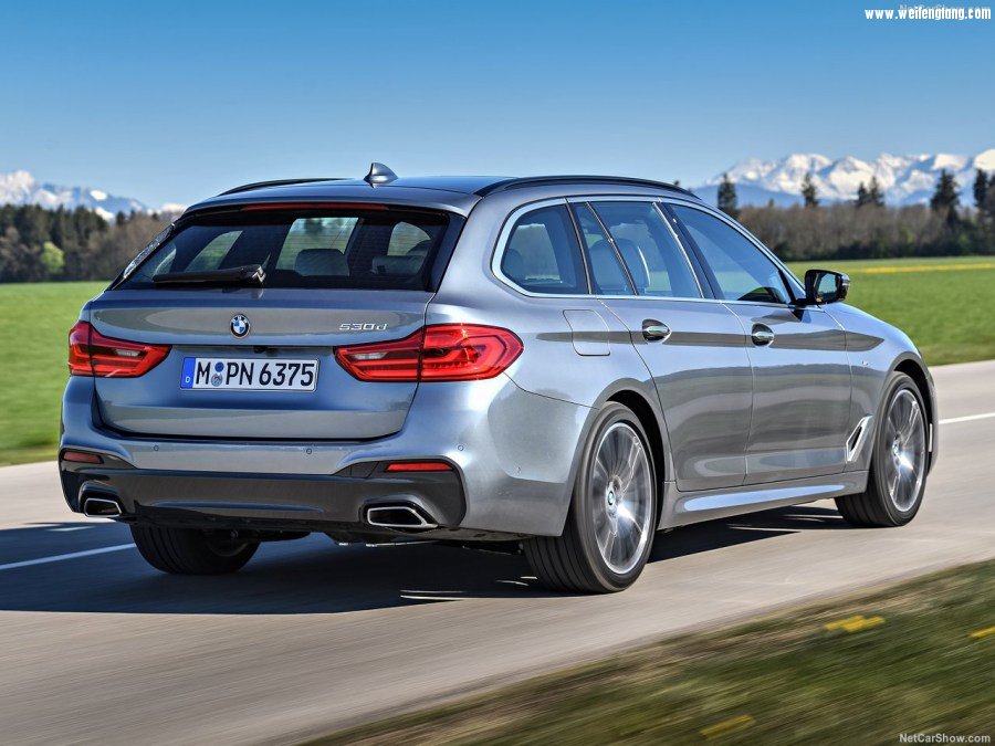 BMW-5-Series_Touring-2018-1280-56.jpg