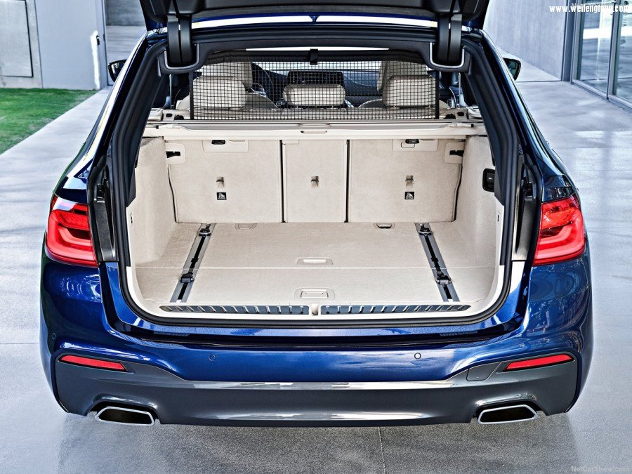 BMW-5-Series_Touring-2018-1280-8e.jpg