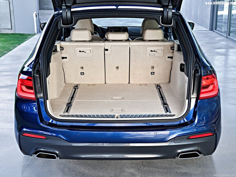 BMW-5-Series_Touring-2018-1280-91.jpg