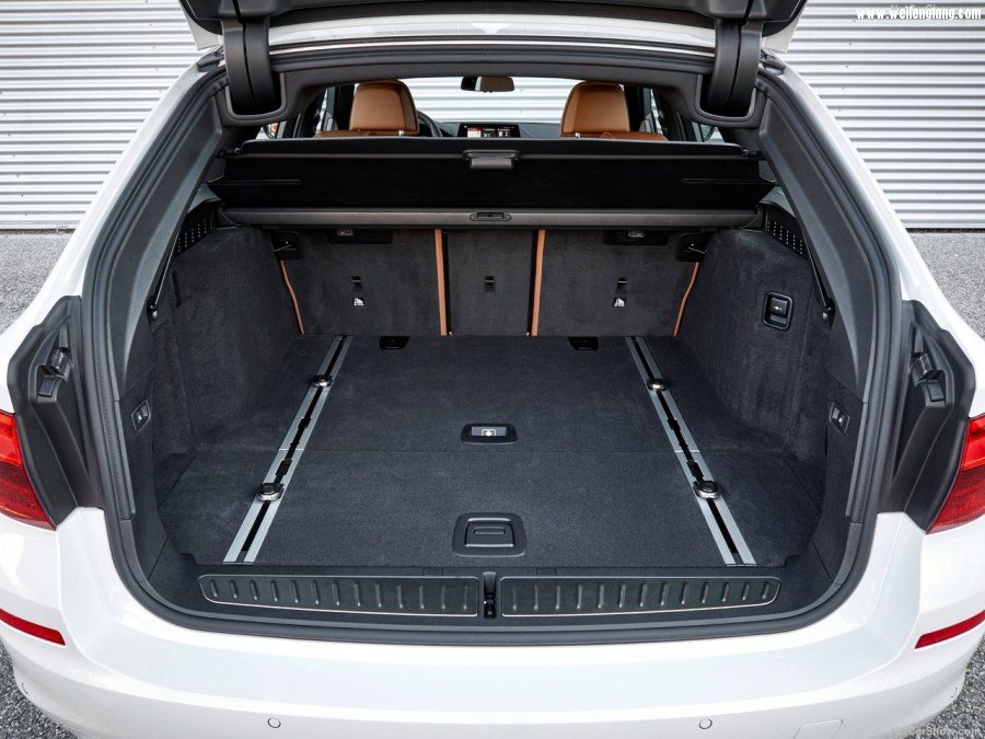 BMW-5-Series_Touring-2018-1280-96.jpg