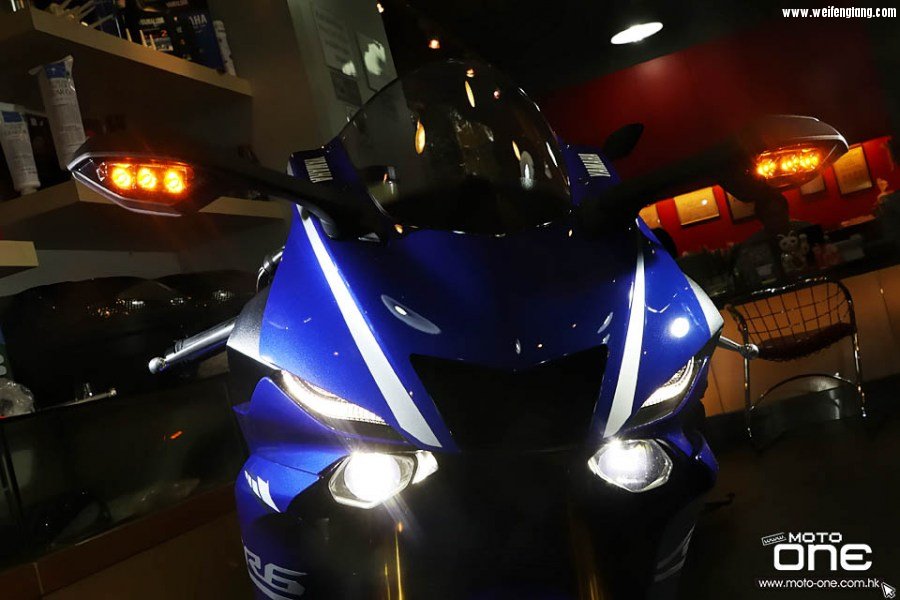 2017_Yamaha_YZF-R6_03.jpg