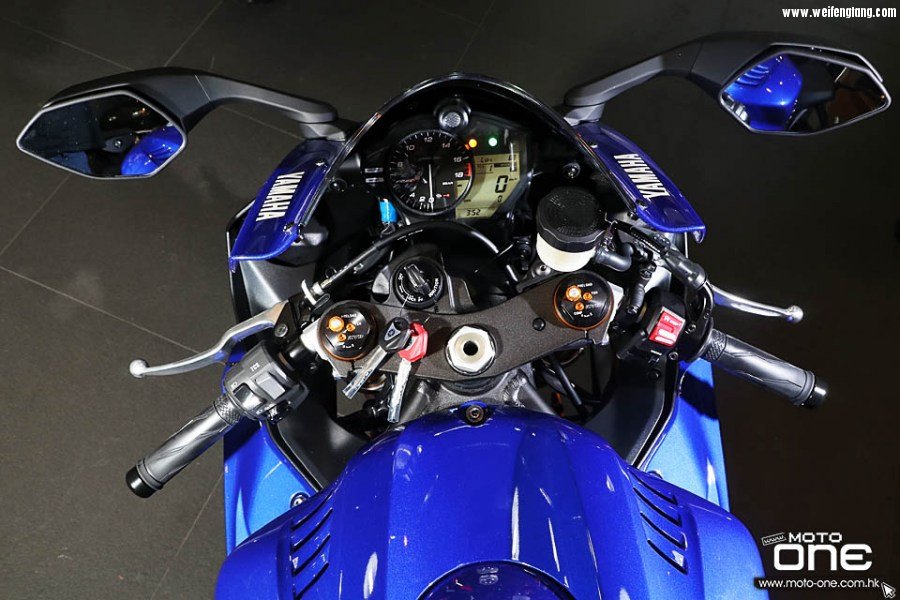 2017_Yamaha_YZF-R6_06.jpg
