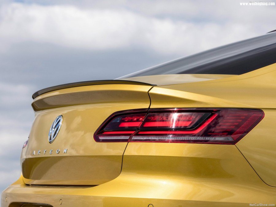 Volkswagen-Arteon_R-Line-2018-1280-34.jpg