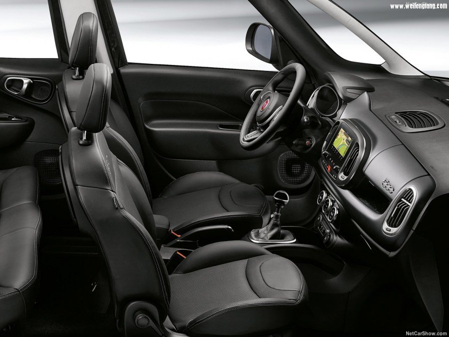 Fiat-500L_Wagon-2018-1280-09.jpg