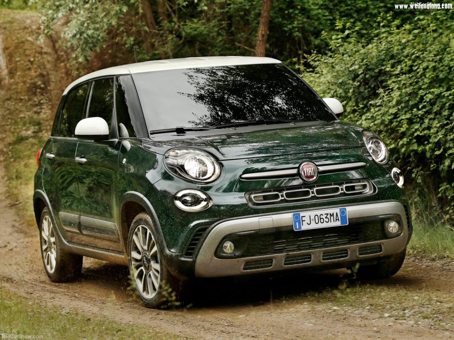 Fiat-500L_Cross-2018-1280-04.jpg