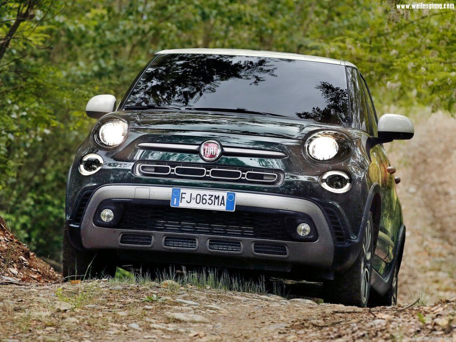 Fiat-500L_Cross-2018-1280-07.jpg
