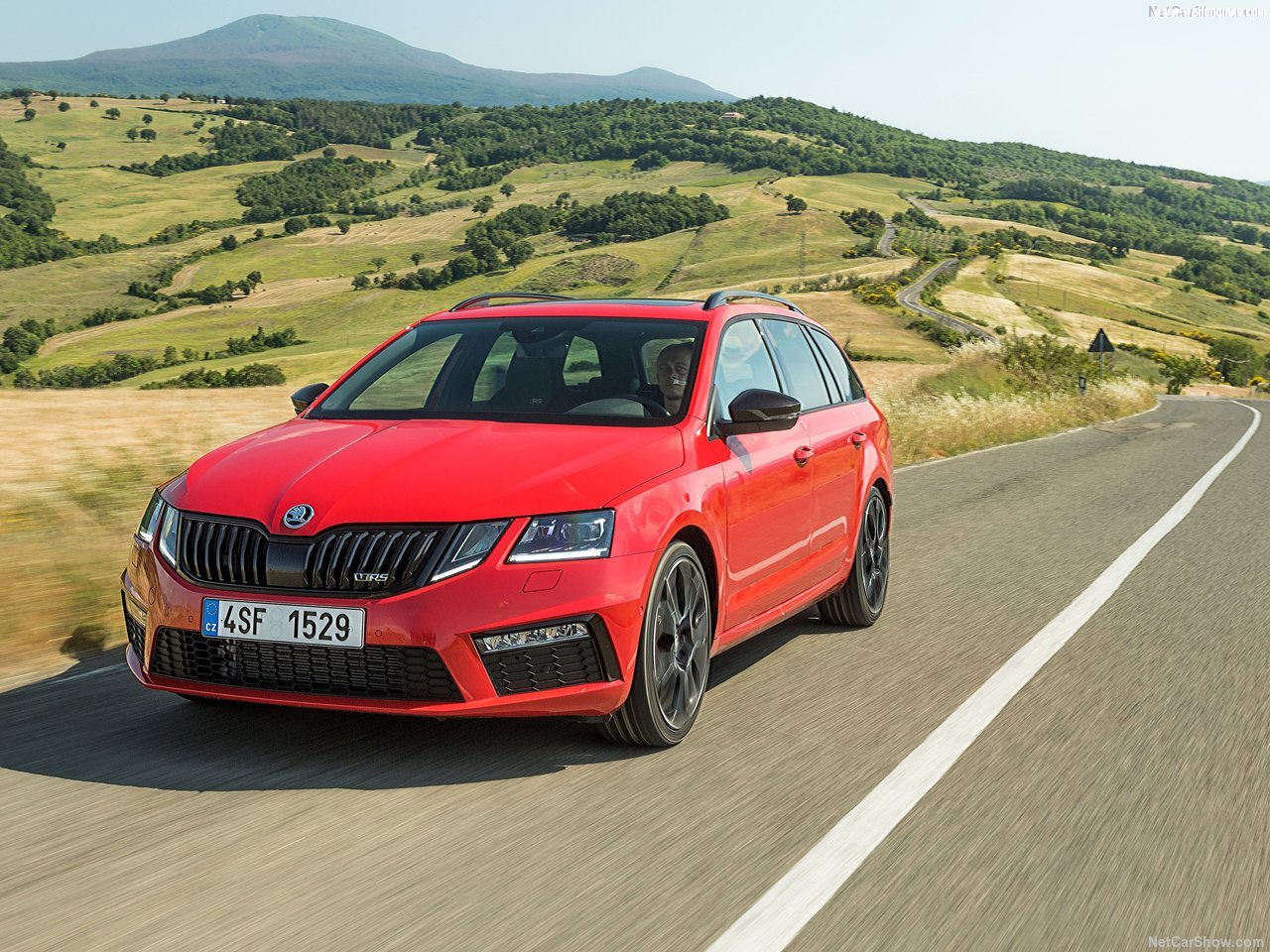Skoda-Octavia_RS_245_Combi-2018-1280-07.jpg