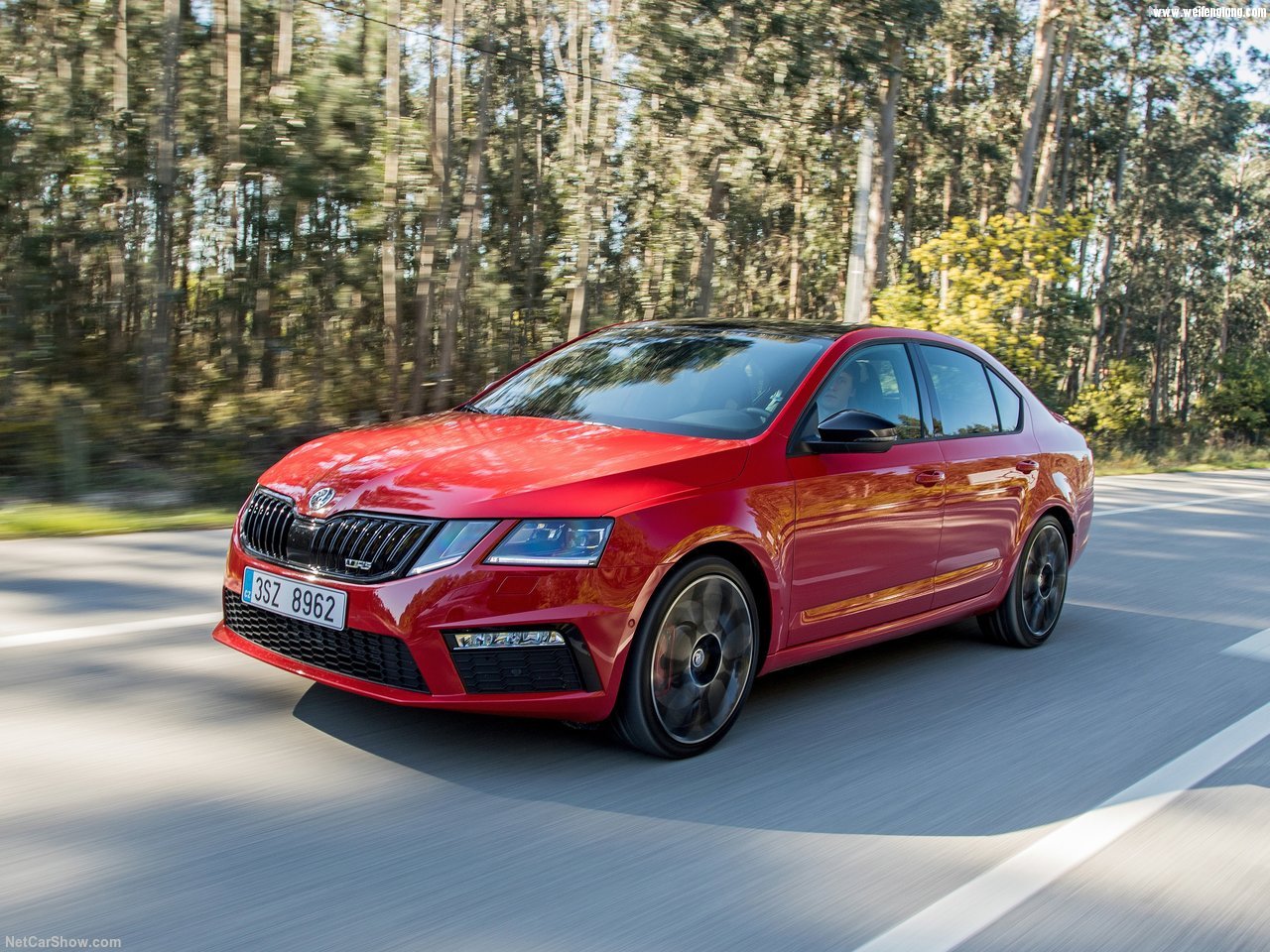 Skoda-Octavia_RS_245-2018-1280-08.jpg