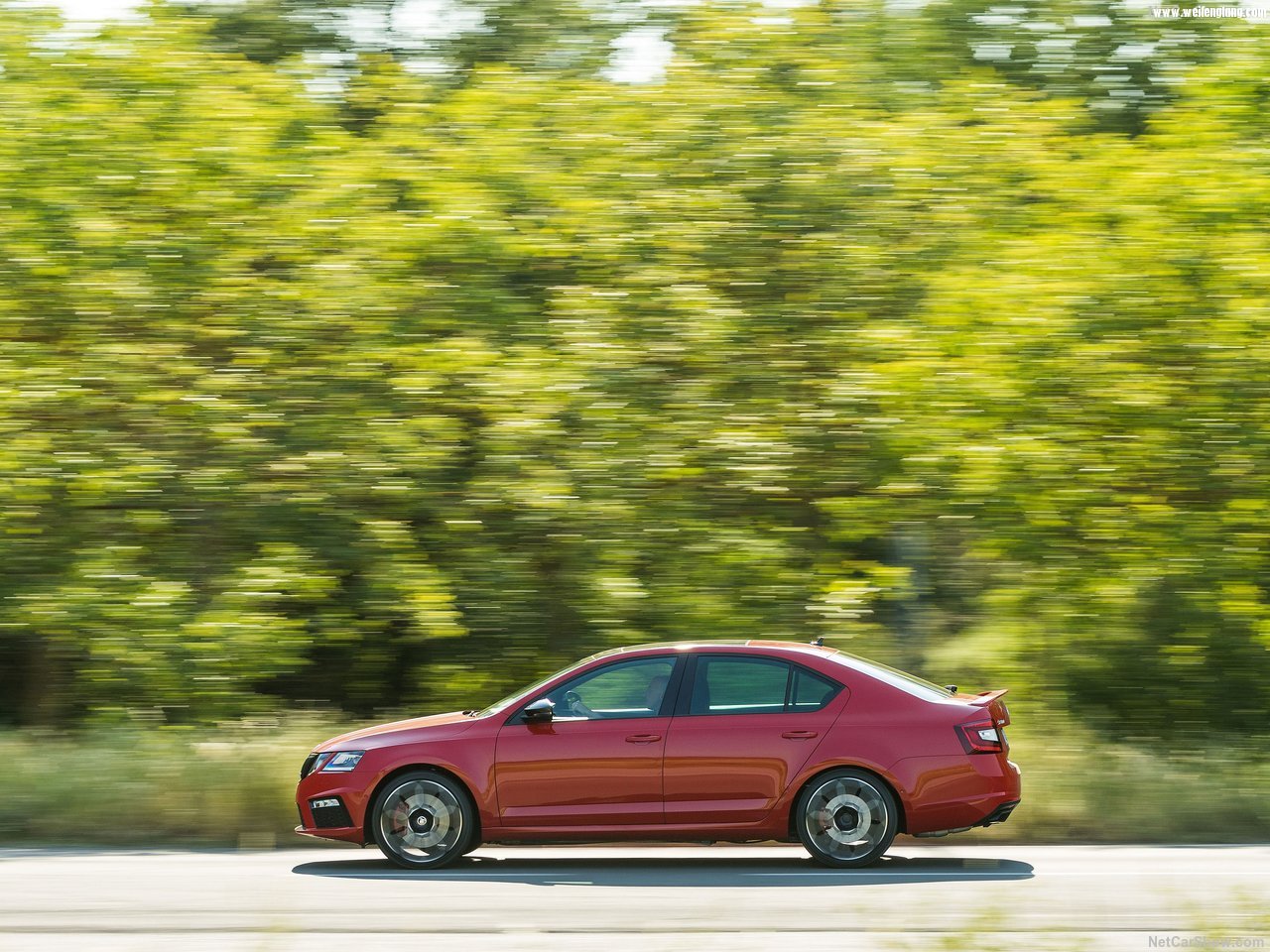 Skoda-Octavia_RS_245-2018-1280-0f.jpg