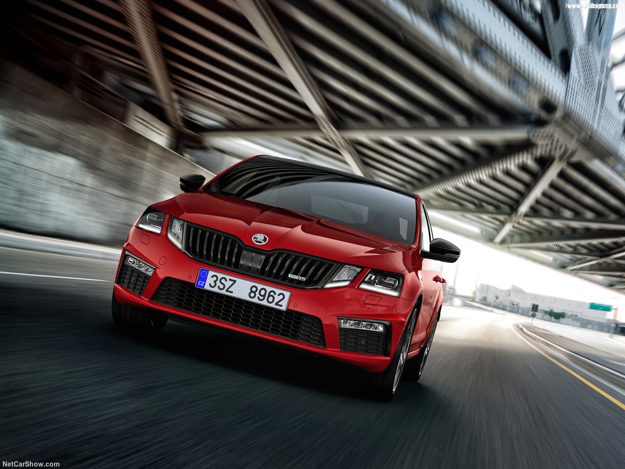 Skoda-Octavia_RS_245-2018-1280-13.jpg