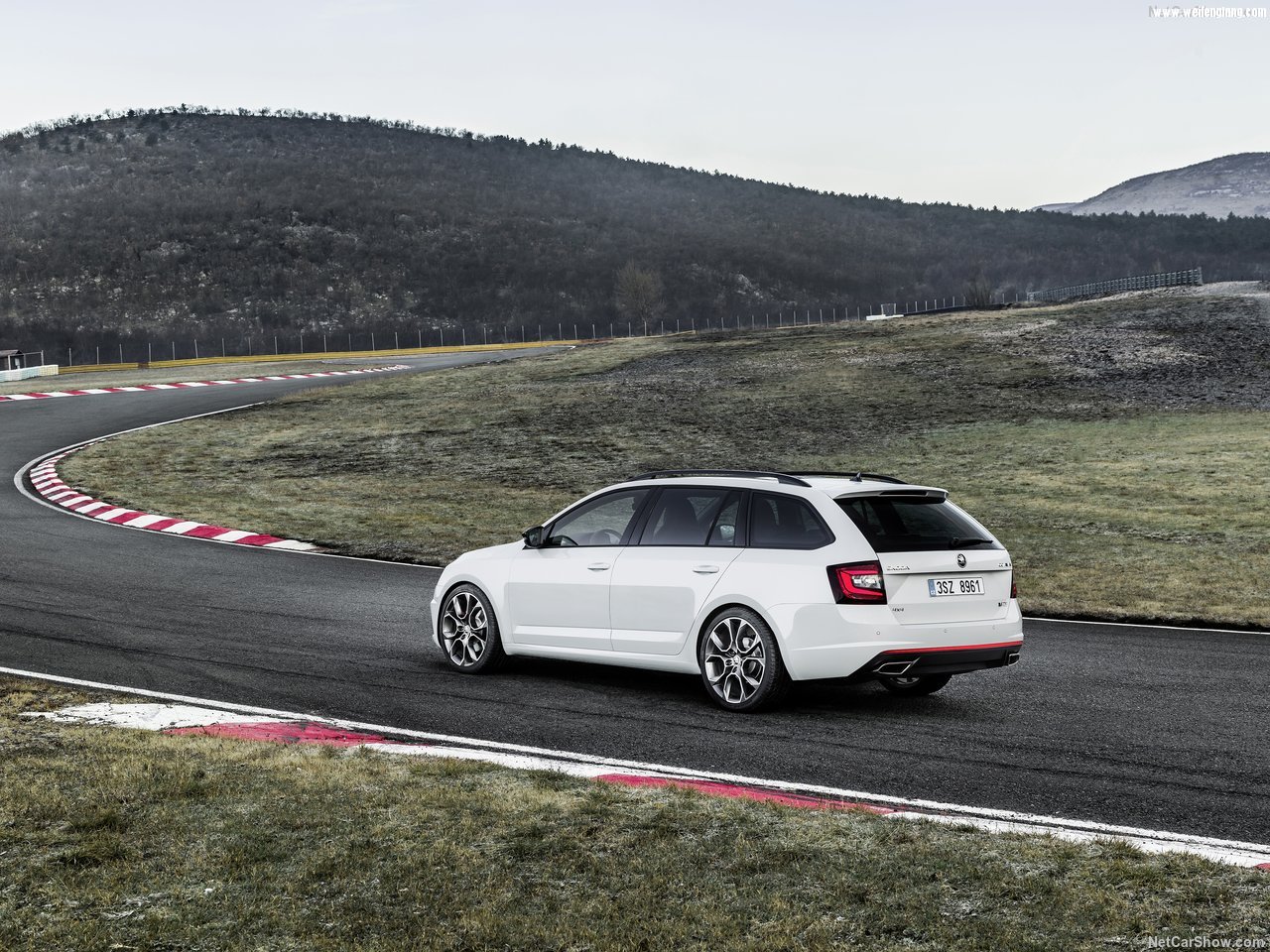 Skoda-Octavia_Combi_RS-2017-1280-17.jpg