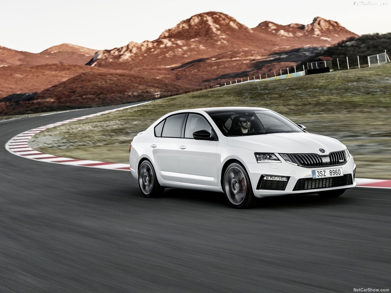 Skoda-Octavia_RS-2017-1280-07.jpg