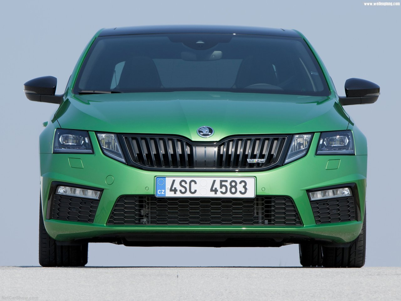 Skoda-Octavia_RS-2017-1280-17.jpg