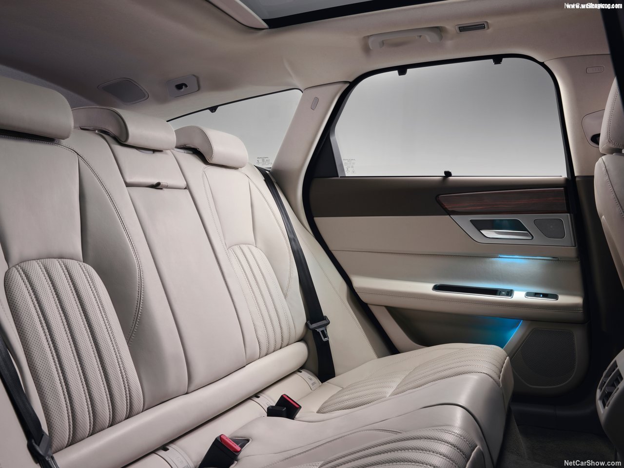 Jaguar-XF_Sportbrake-2018-1280-25.jpg