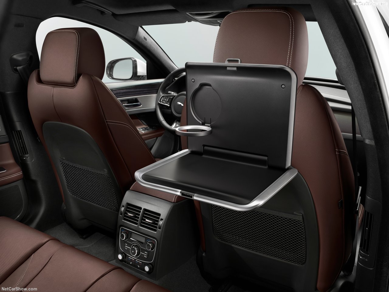 Jaguar-XF_Sportbrake-2018-1280-2c.jpg